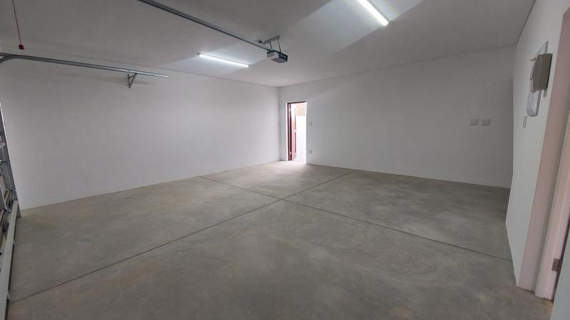 To Let 3 Bedroom Property for Rent in Graanendal Western Cape